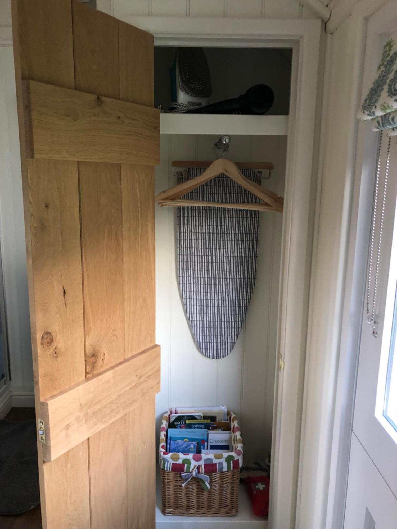 Green Valley, Cotswold Stay With Hamper Cheltenham Exterior photo